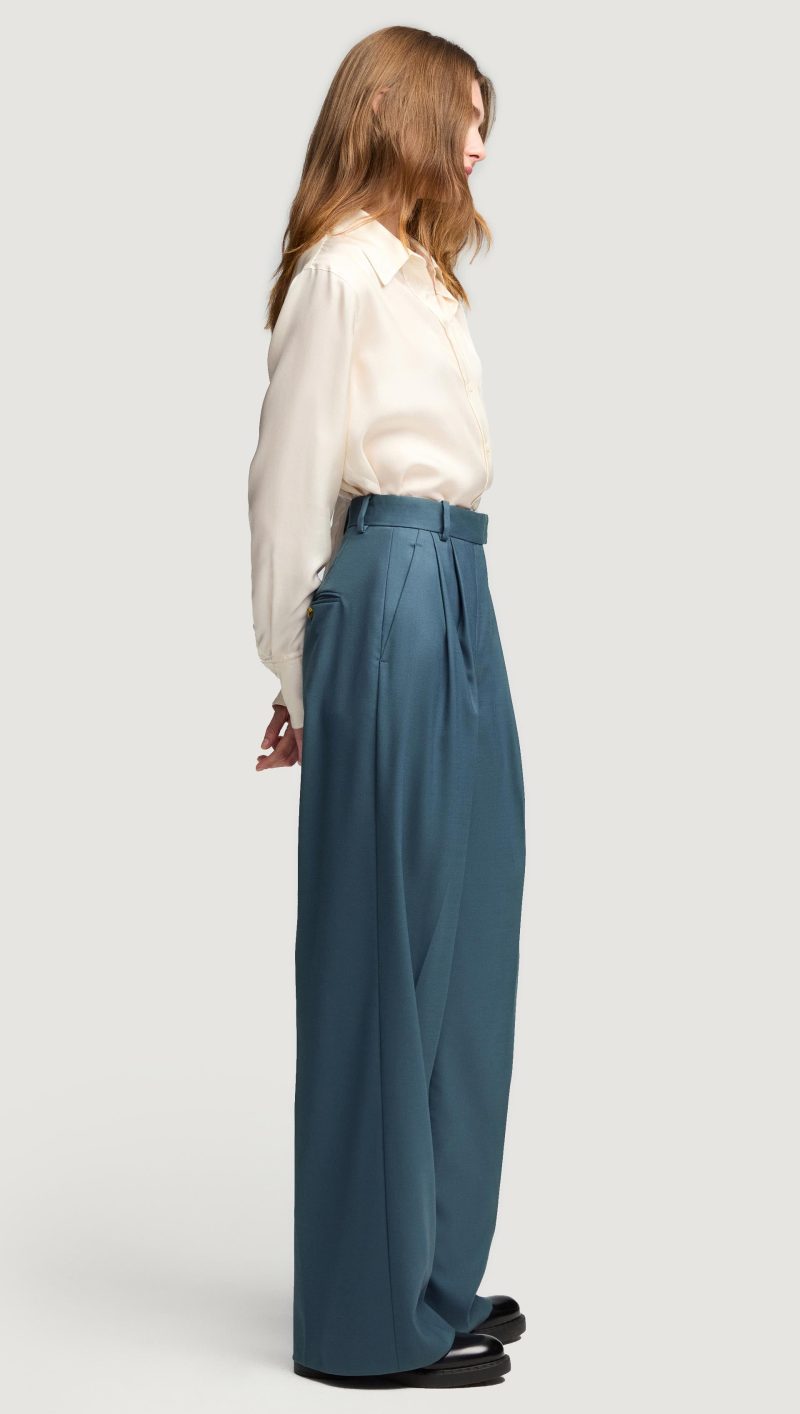 03 Pleated Trouser in Seasonless Wool Stone Blue 780