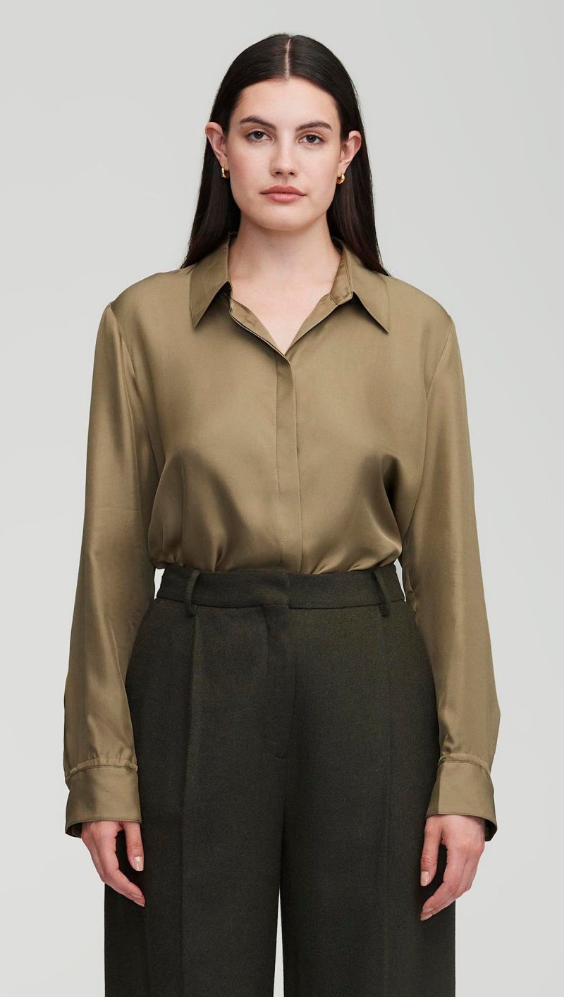 106 Collared Shirt in Silk Twill Moss 3540 CROP