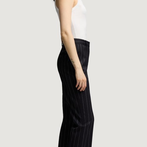 12 Straight Leg Trouser in Stretch Wool Navy Pinstripe 6000