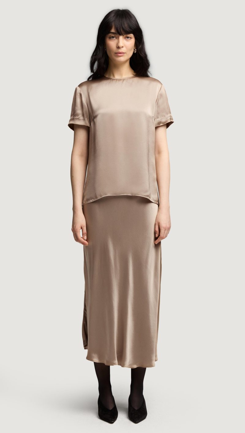 20 Woven Top in Viscose Satin Taupe 4567