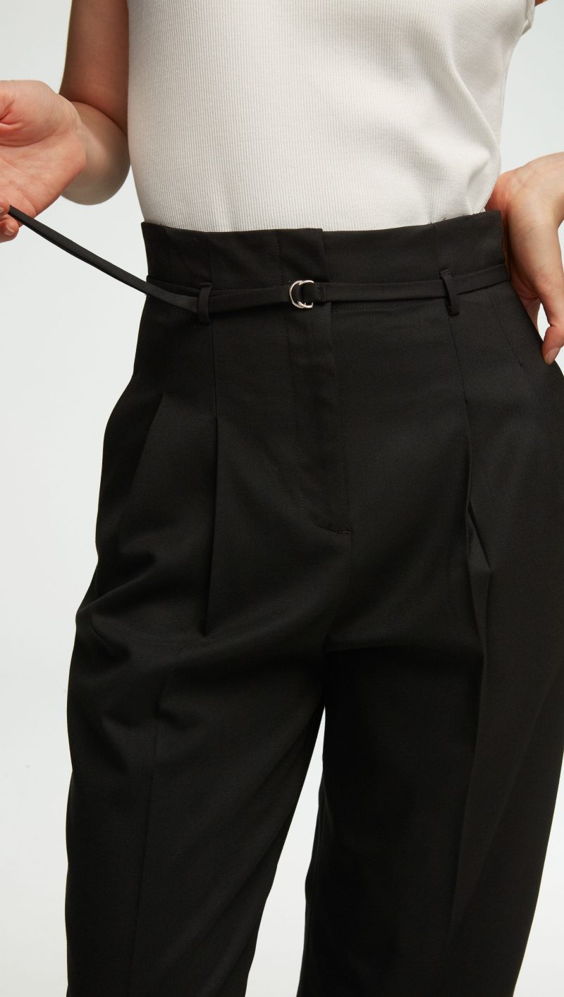 33 High Waisted Belted Trouser in Seasonless Wool Black 2821