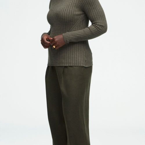 43 Ribbed Turtleneck Hunter 1253