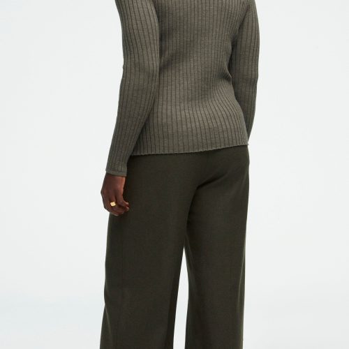 43 Ribbed Turtleneck Hunter 1265