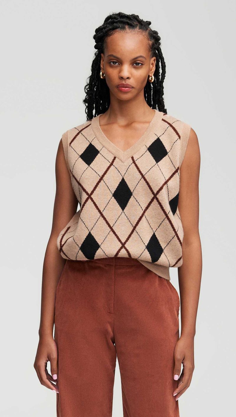 63 Argyle Vest Camel Multi 0909 copy CROP