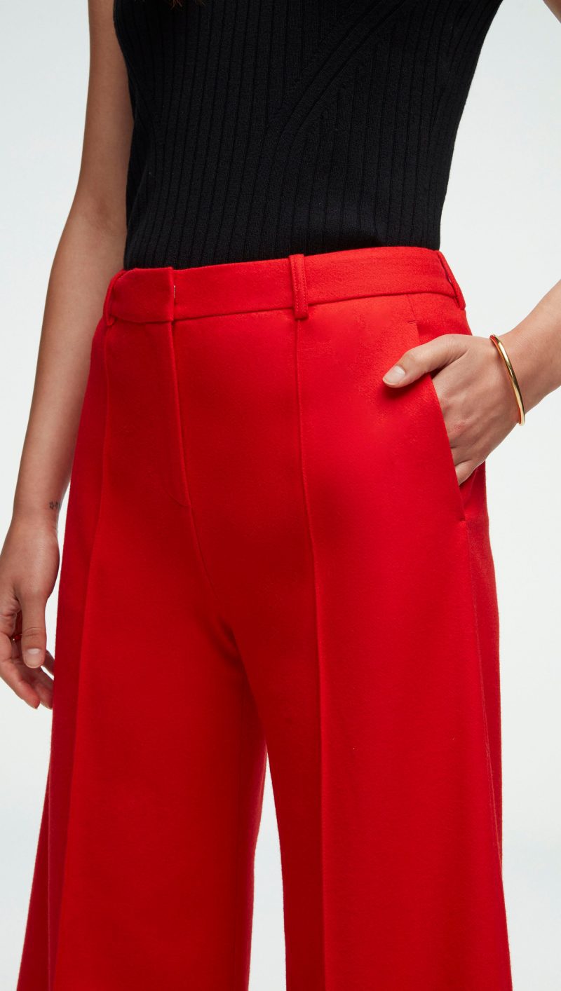 72 Cropped Flare Red Orange 0793