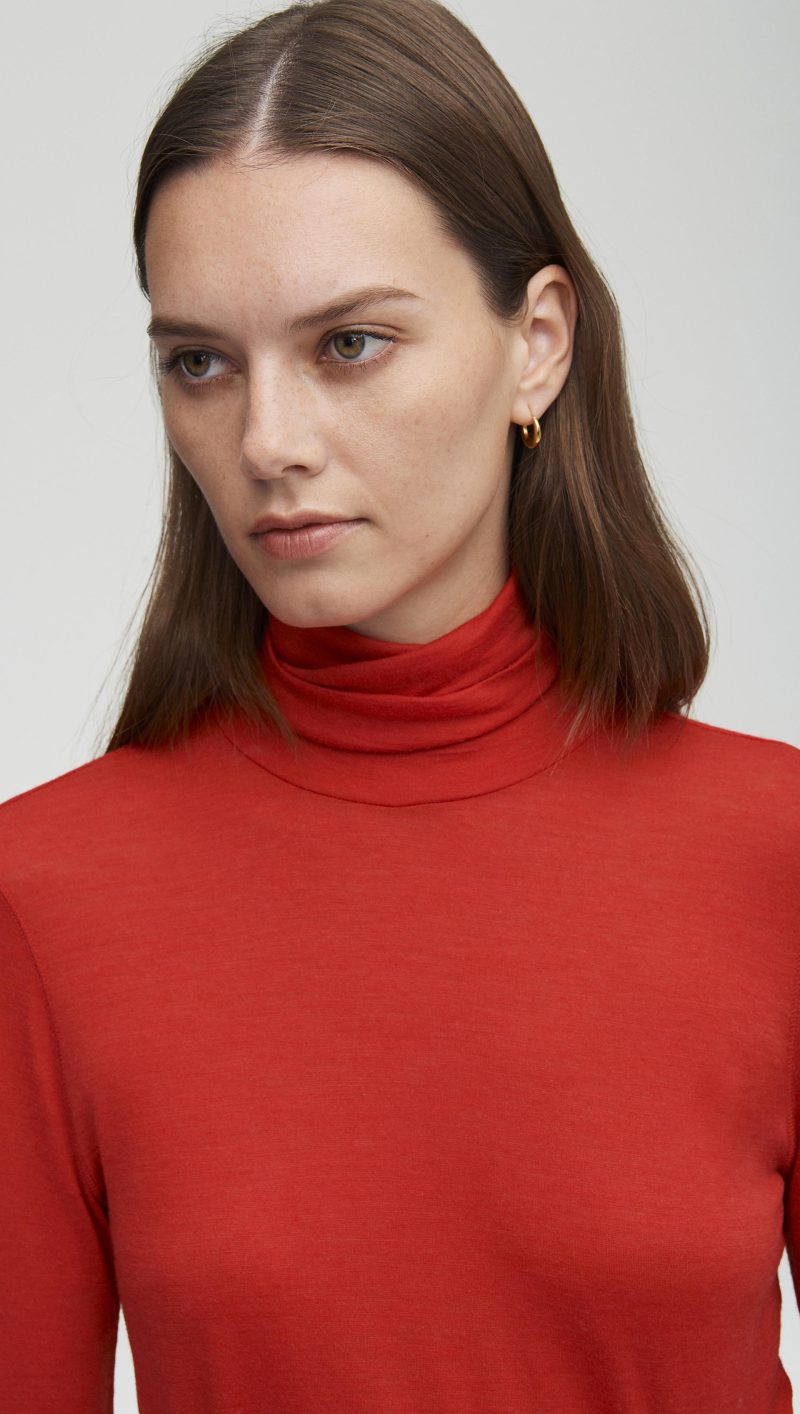 91 Skinny Turtleneck Scarlet 3280